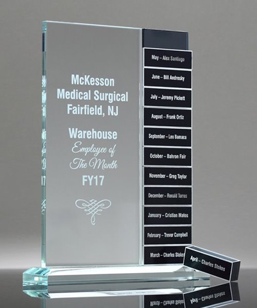 Picture of Distinction Perpetual Glass Award